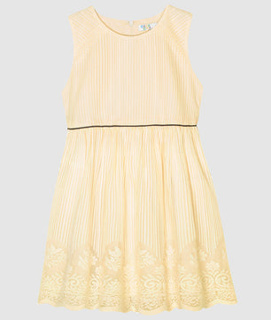 Girls Scalloped Hem Lace Dress in Beige Color